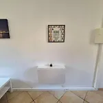 Appartement Plein Centre De Juan - Proche Et Gare Antibes