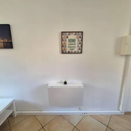Apartment Plein Centre De Juan - Proche Et Gare Antibes
